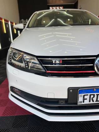 VOLKSWAGEN JETTA 2.0 TSI HIGHLINE 211CV GASOLINA 4P TIPTRONIC